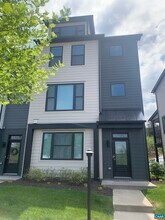 1515 Knoll Ln in Charlottesville, VA - Building Photo - Building Photo