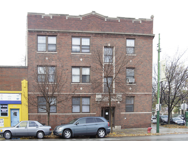 3852 N Clark St in Chicago, IL - Building Photo - Building Photo