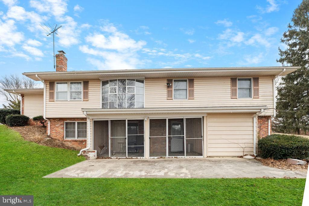 24620 Marlboro Dr in Damascus, MD - Building Photo