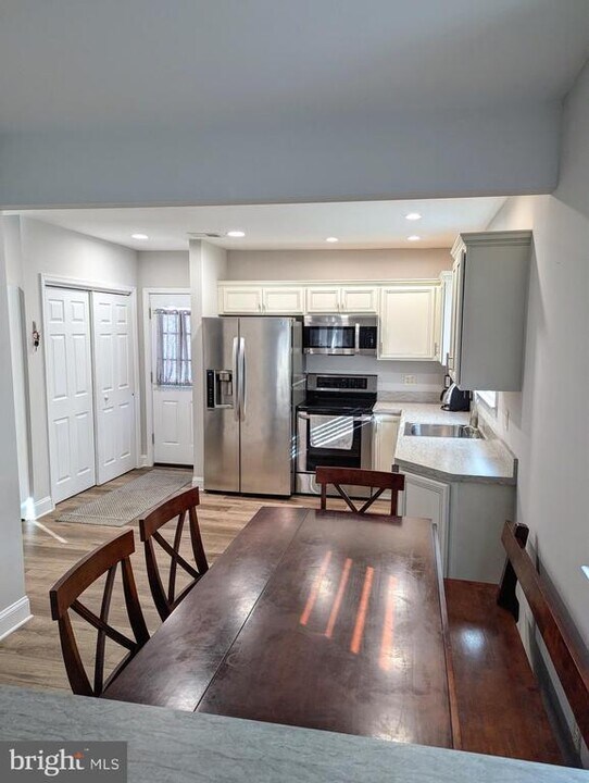 3209 Edgmont Ave in Brookhaven, PA - Building Photo
