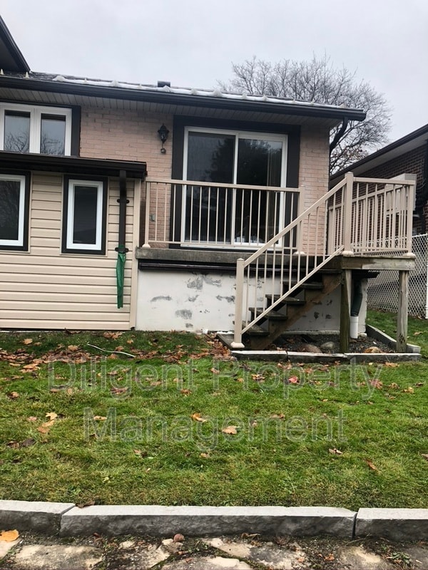 property at 905 Central Park Blvd N