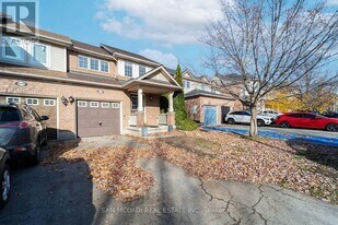 2447 Baintree Crescent in Oakville, ON - Building Photo