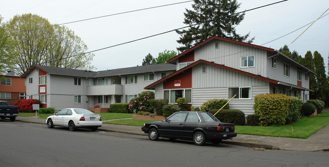 Chintimini Apartments in Corvallis, OR - Building Photo - Building Photo