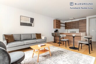 171 Suffolk St, Unit SI FL3-ID2042 in New York, NY - Building Photo - Building Photo