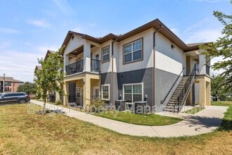 13609 Pinnacle Cir W in Euless, TX - Building Photo - Building Photo