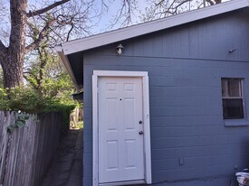 1118 Santa Anna, Unit Unit#2 in San Antonio, TX - Building Photo