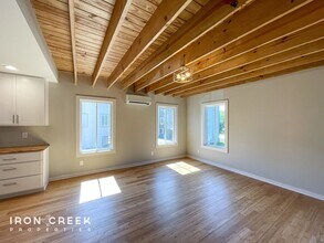 71 E Cascade St in Asheville, NC - Building Photo - Building Photo