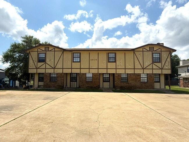 4808 Rainbow Cir