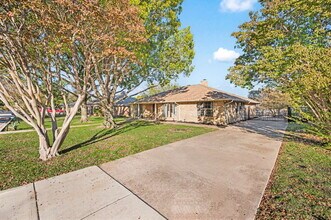 507 Crestview Dr in Grapevine, TX - Building Photo - Building Photo