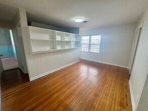 1240 S 10th St in Omaha, NE - Building Photo - Building Photo