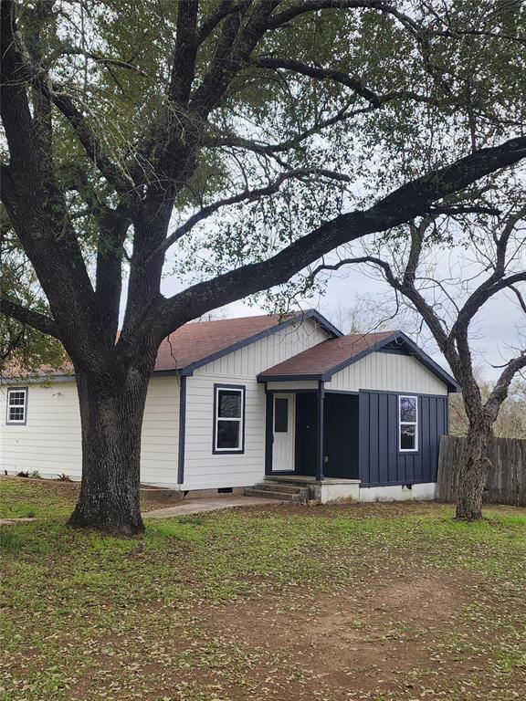 property at 928 E Cameron Ave