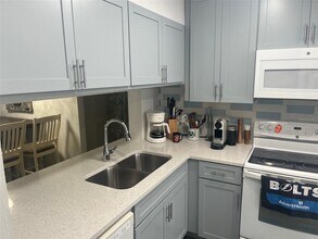 6372 Palma Del Mar Blvd S in St. Petersburg, FL - Building Photo - Building Photo