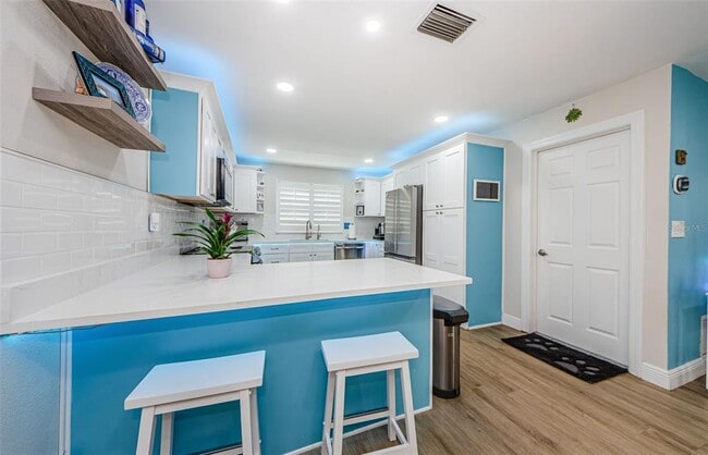2174 Scotland Dr in Clearwater, FL - Building Photo - Building Photo