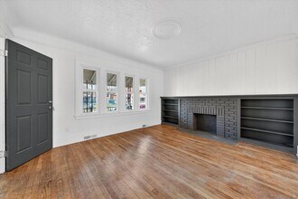 16890 Stoepel St, Unit 2 in Detroit, MI - Foto de edificio - Building Photo