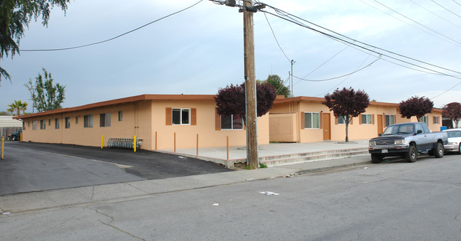 8121 Forest St in Gilroy, CA - Building Photo - Building Photo