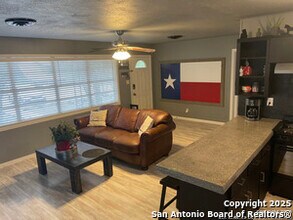 3058 Westview Dr in Canyon Lake, TX - Building Photo - Building Photo