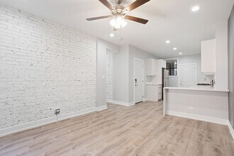 1552 1/2 W Juneway Terrace in Chicago, IL - Building Photo - Building Photo