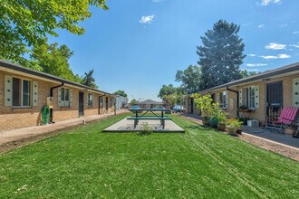 1363 Pierce St, Unit SI ID1341156P in Lakewood, CO - Foto de edificio - Building Photo