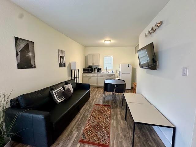 property at 735 W 10th St