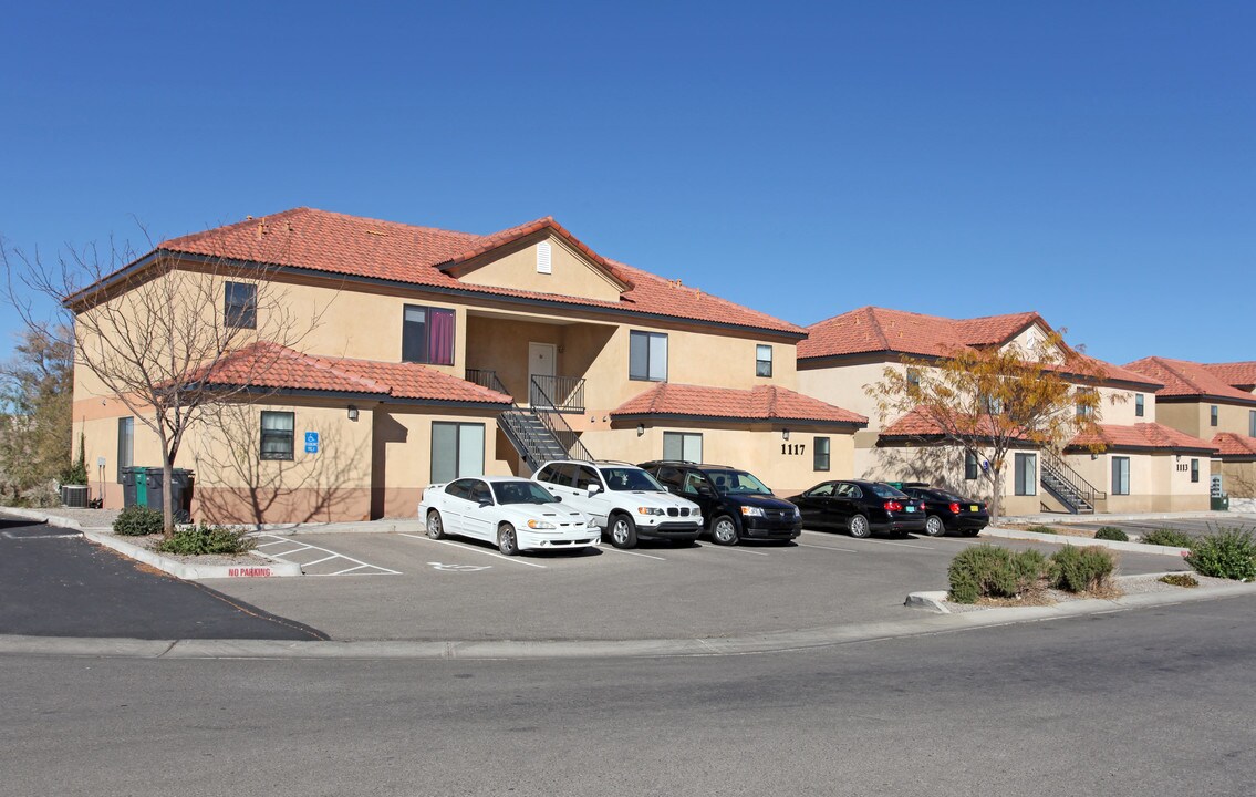 1113-1117 Meadowlark Way SE in Rio Rancho, NM - Building Photo