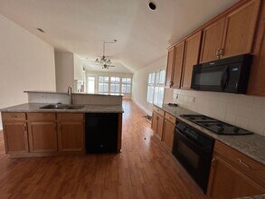 900 Piedmont Dr in McKinney, TX - Building Photo - Building Photo