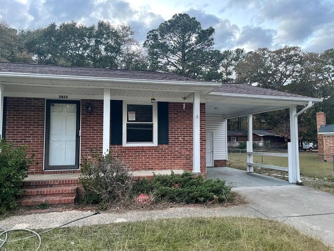 5855 Columbine Rd in Fayetteville, NC - Building Photo - Building Photo