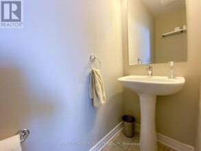 206 Halyard Way in Ottawa, ON - Building Photo - Building Photo