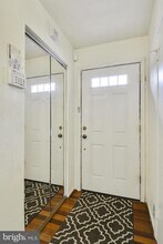 4420 Chase Park Ct in Annandale, VA - Building Photo - Building Photo