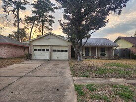 9619 Guest St in Houston, TX - Building Photo