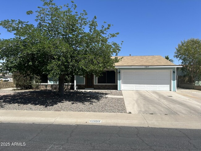 14017 N 38th Dr in Phoenix, AZ - Building Photo - Building Photo