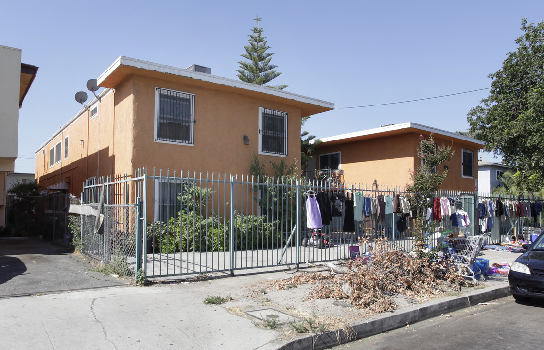 11840 Hart St in North Hollywood, CA - Building Photo