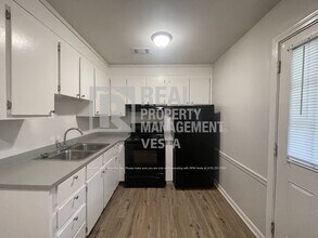 406 Russell Pkwy in Warner Robins, GA - Building Photo - Building Photo
