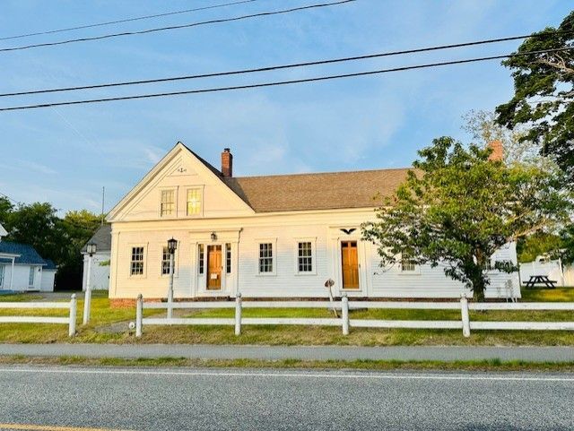 110 Depot St in Dennis, MA - Building Photo
