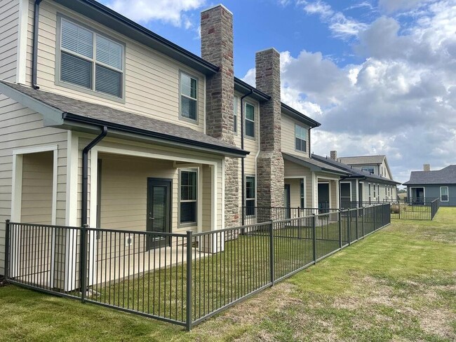 19230 Stokes Rd, Unit 37-309 in Waller, TX - Building Photo - Building Photo