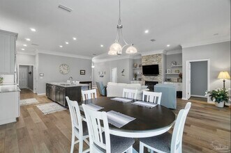 4062 Oak Pointe Dr in Gulf Breeze, FL - Building Photo - Building Photo