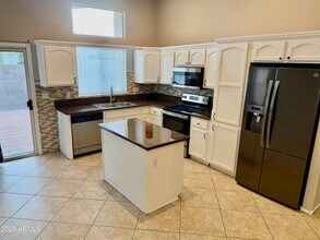 2327 E Winchester Pl in Chandler, AZ - Building Photo - Building Photo