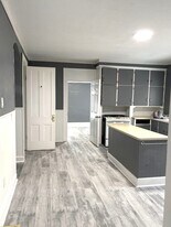 313 E 7th St in Erie, PA - Building Photo