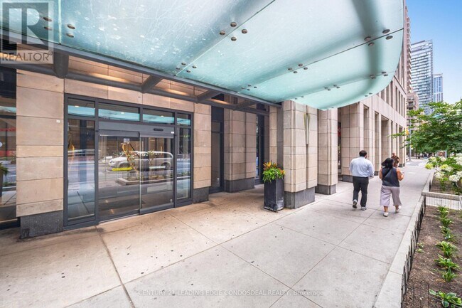 955 Bay St. in Toronto, ON - Building Photo - Building Photo