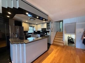 187 Bay 31st St in Brooklyn, NY - Building Photo