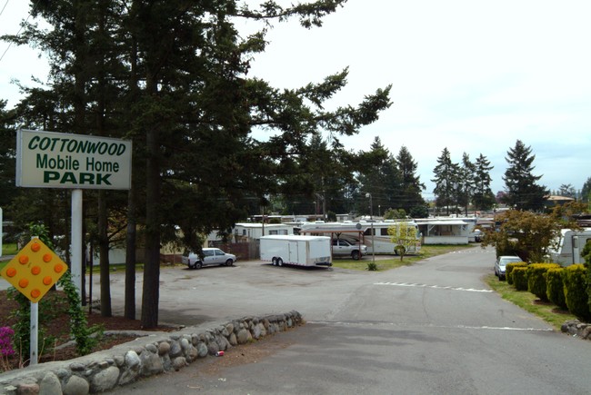 Cottonwood Mobile Home Park in Puyallup, WA - Building Photo - Building Photo