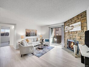 11985 E Harvard Ave in Aurora, CO - Building Photo - Building Photo