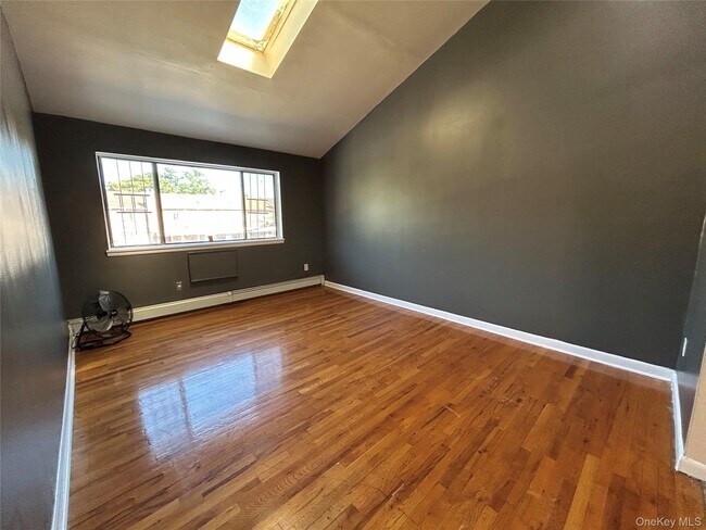 383 Huntington Ave in Bronx, NY - Building Photo - Building Photo