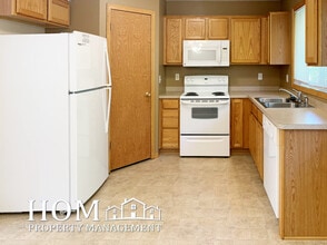 624 Tanager Path in Mankato, MN - Building Photo - Building Photo