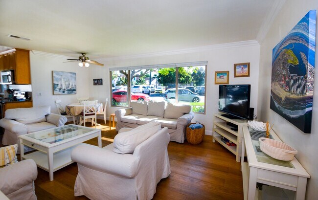 1052 Isabella Ave-Unit -Vacation Rental in Coronado, CA - Building Photo - Building Photo