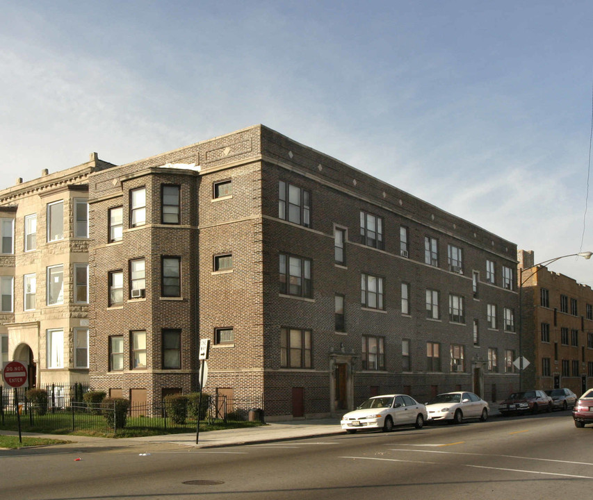 703--711 W 76th St in Chicago, IL - Building Photo