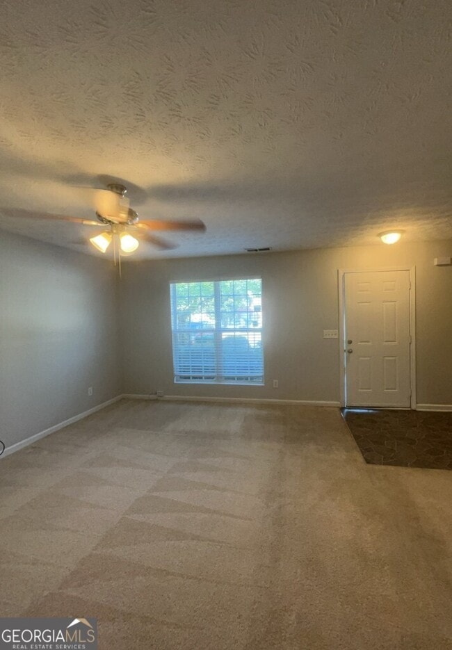 5801 Strathmoor Manor Cir in Lithonia, GA - Building Photo - Building Photo