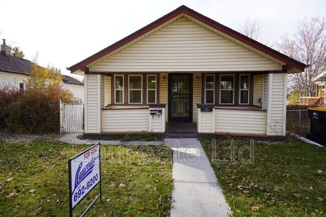 property at 3717 S Cherokee St