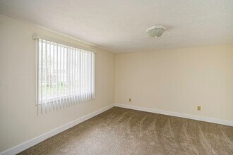 2804 N Colbert Dr in Muncie, IN - Building Photo - Building Photo