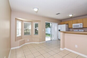 5133 Anclote River St in Wesley Chapel, FL - Foto de edificio - Building Photo