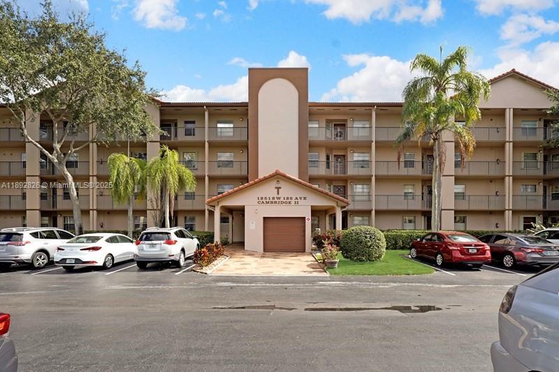 1251 SW 125th Ave in Pembroke Pines, FL - Building Photo